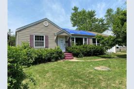 hubzu auctions bank owned homes.
